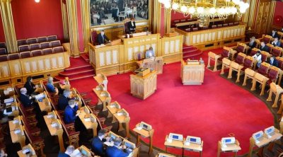 Norveç parlamenti monarxiyanın saxlanılmasına səs verdi