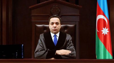 Həmkarları rüşvət alan hakimə güzəşt ETMƏDİ