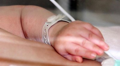 Yeni doğulmuş körpəsini küçə tualetinin quyusuna ATDI