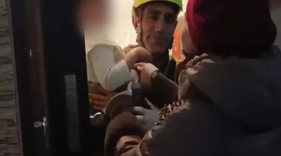 Xırdalanda azyaşlı belə xilas edildi - VİDEO