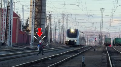 ADY-dən ÇAĞIRIŞ - &ldquo;Dəmir yolunu yüz ölçün, bir keçin&rdquo; &ndash; FOTO