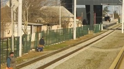 Dəmir yolu ətrafında yerləşən tikililərlə bağlı XƏBƏRDARLIQ &ndash; VİDEO