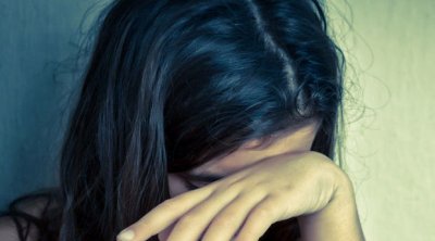 Bakıda qeyri-adi hadisə: Qızına şillə vuran ata həbs olunmasını istədi