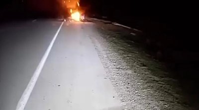 Salyanda DƏHŞƏT: Yanan avtomobili söndürmək istəyənləri maşın vurdu - Ölən var