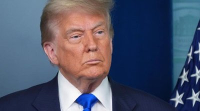 Tramp bütün ölkələr üçün idxal rüsumlarını 15 %-ə QALDIRDI