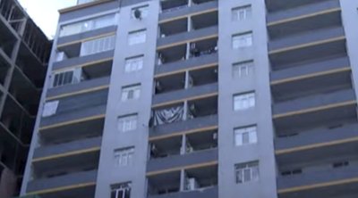 Xırdalanda 13-cü mərtəbədən yıxılan oğlan sağ qaldı