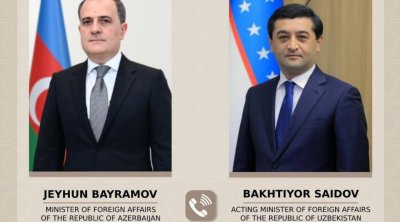 Ceyhun Bayramov özbəkistanlı həmkarı ilə regiondakı vəziyyəti müzakirə etdi
