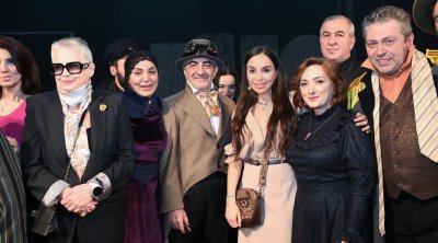 Leyla Əliyeva “Neft bumu hamıya gülümsəyir” tamaşasının nümayişində - FOTO