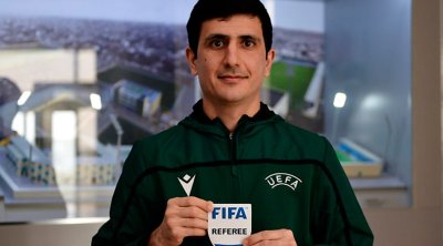 Əliyar Ağayev Azərbaycana qayıda bilmir