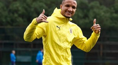 "Fənərbağça"nın futbolçusu vətəninə qayıdır