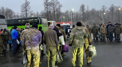 Rusiyada əsir olan macar hərbçilər ölkələrinə qayıtdı