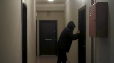 Mənzillərə oğurluq üçün girən şəxs saxlanıldı - VİDEO