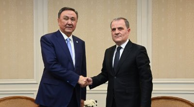 Ceyhun Bayramov TDT-nin Baş katibi ilə İranın Naxçıvana dron hücumlarını müzakirə etdi - FOTO