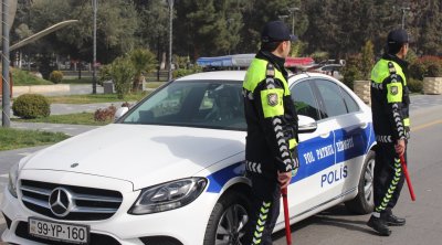 Yol Polisindən həftəsonu səfərə çıxan sürücülərə ÇAĞIRIŞ