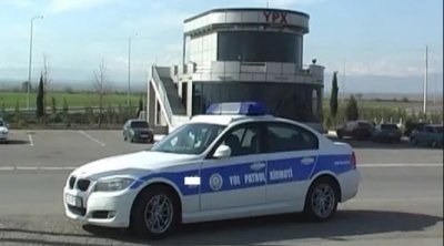 Taksi sürücüsünün avtomobilini qaçırdı - Postda TUTULDU