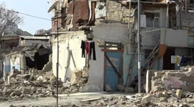 Bakıda evləri sökülən kiçik mülk sahibləri böyük mənzil tələb edirlər - VİDEO