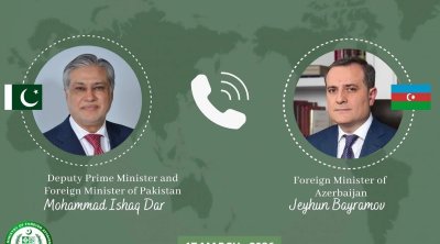 Ceyhun Bayramov pakistanlı həmkarı ilə regiondakı prosesləri müzakirə etdi