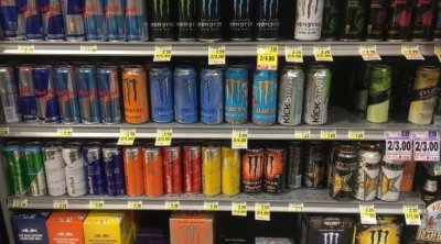 Uyğunsuzluq aşkarlanmış energetik içkinin idxalına məhdudiyyət qoyuldu - FOTO