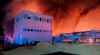 Çexiyada İsrailin silah zavodu yandırıldı