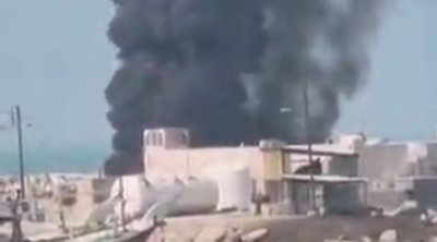 ABŞ Hörmüz boğazında hərəkəti bloklamaq üçün istifadə olunan katerlərə zərbə endirdi - VİDEO