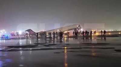 Nyu-York hava limanındakı təyyarə qəzasında 40-dan çox şəxs xəsarət alıb