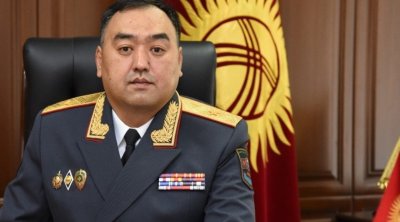 Qırğızıstanın DİN rəhbəri siqaret çəkdiyinə görə cərimələndi