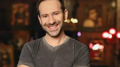 5 milyarda yaxın sərvəti olan iş adamı VƏFAT ETDİ