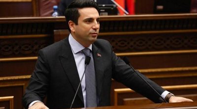 Simonyan "Artsax" sözü işlədən jurnalistə irad tutdu: "Qarabağ Azərbaycana məxsusdur" - VİDEO