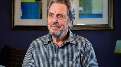 İlon Maskın atası oğlunun məktəbdə &ldquo;axmaq&rdquo; adlandırılmasından danışıb - VİDEO