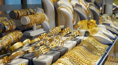 Qızılın qiyməti 4 800 dolları ÖTDÜ