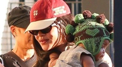 Rihanna qızı ilə Paris küçələrində - FOTO