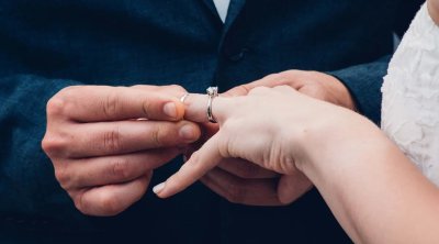 Azərbaycanda həyat yoldaşının soyadını götürən KİŞİLƏRİN sayı açıqlandı