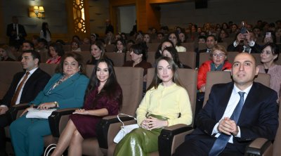 Leyla və Alena Əliyevalar film təqdimatında &ndash; FOTO