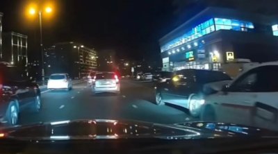 Bakıda qəza anı kameralara düşdü - VİDEO