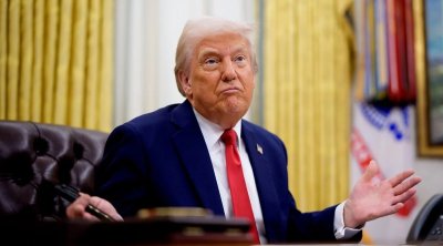 Tramp sosial şəbəkədə bir saat ərzində 32 paylaşım edib