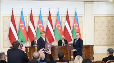 Azərbaycan və Latviya arasında sənədlər İMZALANDI - FOTO