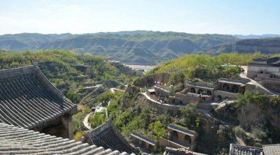 Sürücülərin kabusuna çevrilən 18 döngəli təhlükəli dolama yol - VİDEO