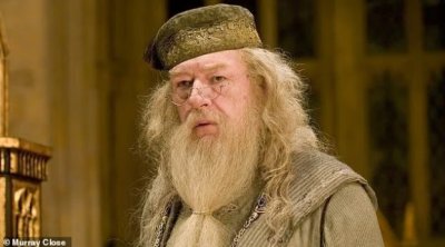 Coan Roulinqin oğlu &ldquo;Harri Potter&rdquo;in sevimli qəhrəmanının ölümündən sarsıldı: &ldquo;Ana, onu niyə öldürdün?&rdquo;