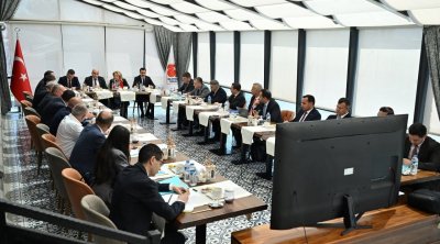 Türkiyə və Ermənistan Qars-Gümrü dəmir yolunun bərpasını müzakirə etdi &ndash; FOTO