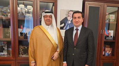 Hikmət Hacıyev Səudiyyə Ərəbistanı səfiri ilə görüşdü - FOTO