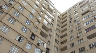"15 ildir bina tikilib, amma bizə sənəd verilmir" - Sakinlərdən ŞİKAYƏT - VİDEO