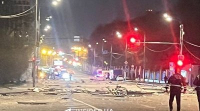 Ukrayna dronu Moskvada çoxmərtəbəli binaya çırpıldı - VİDEO