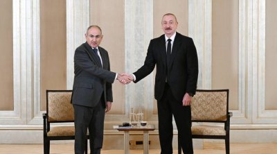 Paşinyan sammitində iştirakına görə İlham Əliyevə minnətdarlığını bildirdi