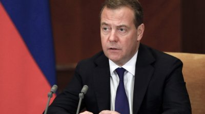 Medvedev İrəvandakı sammit iştirakçılarını təhqir etdi - FOTO
