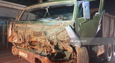 Biləcəridə zəncirvari QƏZA: "KamAZ" qırmızı işıqda keçdi - FOTO