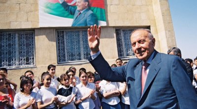 Heydər Əliyev tarixə həm də milli memarlıq məktəbinin hamisi kimi düşüb