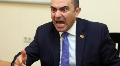 Edmond Marukyan tamamilə ağlını itirib