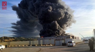 Lökbatanda yanğın baş verən anbardan YENİ FOTOLAR
