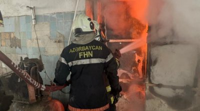 Bakıda anbarda baş verən yanğın söndürüldü