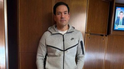 Rubio Maduronun geyimində Çinə uçdu - FOTO